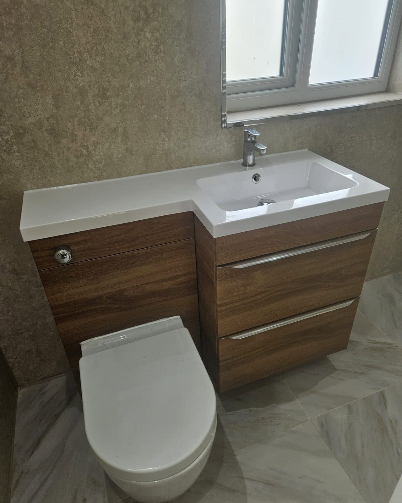 Walnut-effect combination vanity unit with basin and toilet